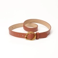 Ceinture femme fine vintage marron avec boucle ovale dorée et texture délicate - Chameau