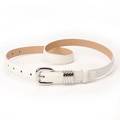 Smalle witte kunstlederen riem voor dames met zilveren metalen gesp en minimalistisch - Wit