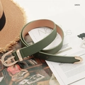 Elegante cintura da donna in pelle verde scuro con fibbia a ferro di cavallo dorata - Verde
