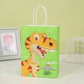 Dettaglio del sacchetto regalo in carta kraft dinosauro verde con manico bianco - Dinosauro Verde / 21x15x8cm