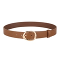 Détail de la ceinture en cuir marron avec boucle ovale dorée et trous d'ajustement - Boucle Dorée Kaki