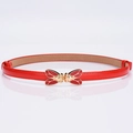 Damen Schmaler Gürtel aus rotem Lackleder mit goldener Schmetterling-Metallschnalle - Rot