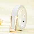 Minimalistischer weißer Ledergürtel mit goldener rechteckiger Schnalle für Damenkleider - 105cm / Weiß
