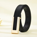 Minimalistischer schwarzer Ledergürtel für Damen mit polierter goldener Rechteckschnalle - 105cm / Schwarz