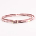 Cinturón trenzado rosa claro para mujer con hebilla dorada vintage y diseño fino - Estilo Fino / Rosa