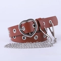 Brauner PU-Ledergürtel mit Herzschnalle, silbernen Ösen und abnehmbaren Metallketten - Camel mit Kette