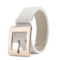Cintura minimalista in pelle bianca con grande fibbia quadrata in metallo dorato lucido - Bianco