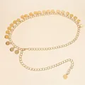 Detail einer verstellbaren goldenen Metall-Taillenkette mit runden Paillettenanhängern - Gold