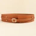 Elegante cintura larga in ecopelle marrone con fibbia ottagonale dorata e dettagli borchie - Cammello