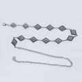 Böhmische Vintage-Metall-Taillenkette mit Rautenmuster und Blumenanhänger für Damen - Raute Antiksilber