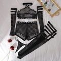 Detalle de lencería de rejilla negra con ojales metálicos y top halter sobre lino blanco - S / Negro