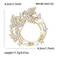 Elegante spilla a corona dorata con perle e farfalle decorate con cristalli bianchi - Oro