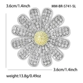 Eleganter Gänseblümchen-Brosche mit Strasssteinen und 3,6 cm Durchmesser auf Silberbasis - Silber