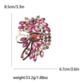 Dettaglio della spilla a fiore in cristallo rosa con dimensioni 8,5 cm x 6,7 cm e peso 53,2g - Viola