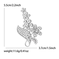 Eleganter silberner Blumen-Anstecknadel mit Strasssteinen, Maße 5,5cm mal 3,7cm - Silber