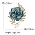 Eleganter graublauer Stoffblumen-Broschen-Pin mit goldenen Blättern und Perle - Blau