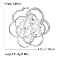 Detailed view of silver flower brooch with pearls and zircon measuring 4.5cm and 11.4g - Silver