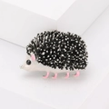 Kreative Igel-Brosche mit weißem Emaille und schwarzem Strass auf minimalistischem Stein - Schwarz (MM-BR-黑色-0993-BK)