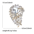 Broche en alliage doré avec grand cristal en poire et accents marquise, taille 9,1 cm - Or Blanc (GD)