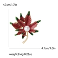 Spilla a foglia di acero dorata con smalto rosso e verde e dettaglio di perla chic - Rosso (MM-BR-1123)