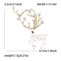 Broche cerf élégante en émail blanc, bois dorés, perles et cristaux sur fond blanc neutre - Blanc-1175-WH