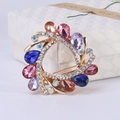 Broche vintage dorado con cristales de colores y piedras en forma de gota, caja regalo - Multicolor
