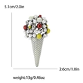 Vista detallada del broche de helado de 5,1x2,6cm con perlas blancas y cristales finos - Plateado