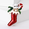 Dettaglio spilla calza di Natale con gatto bianco e perline su un blocco bianco - Gatto Calza di Natale (1655) / Rosso