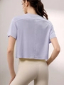 Atmungsaktives Lavendel-Tencel-Sport-T-Shirt für Damen Yoga und Laufen mit Rückennaht-Detail - S / Oberteile / Lila