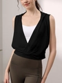 Débardeur de yoga noir à capuche pour femme avec col en V croisé et tissu respirant - S / Hauts / Noir