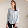Camiseta de yoga azul hielo de manga larga con diseño de cuello cruzado calado - S / Azul claro