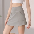 Light gray high-waisted tennis skirt with two functional side pockets and inner shorts - S / Moon Rock Grey