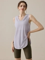 Canotta sportiva con cappuccio viola chiaro da donna con pantaloncini da ciclista verde oliva - S / Viola Chiaro