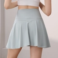 Damen Tennisrock in Lichtblaugrau mit hoher Taille und V-förmiger Naht am Rücken - S / Himmelblau