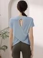 Hellblaues Modal Yoga T-Shirt für Damen mit offenem Rücken und Kreuzdetail - S / Hellblau