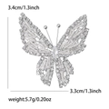 Elegante zilveren vlinderbroche met sprankelende kristallen, maat 3,4 cm bij 3,3 cm - Zilver
