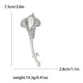 Elegante spilla a forma di calla in argento con strass e perla bianca a goccia - Argento
