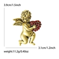 Broche de ángel vintage dorado con corazón de cristal rojo y textura retro única - Dorado