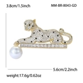 Elegante spilla a leopardo dorata con zirconi micro-pave e una grande perla bianca - Oro