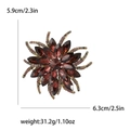 Vintage Blumenbrosche mit roten Strasssteinen und goldenen Blütenblättern in 6.3cm - Lila