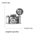 Detaillierte Größe und Gewicht der Retro-Kamera-Brosche mit funkelnden Strasssteinen - Silber (2517-SL)