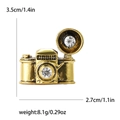 Vintage Kamera-Brosche in Gold mit Straßsteinen, Maße 3,5 x 2,7 cm und Gewicht 8,1 g - Gold (2517-GD)