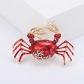Retro rode emaille krabbroche in goudkleurige legering voor pak- en shirtaccessoires - Rood