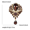 Detailansicht der eleganten Strassbrosche mit 8,8 cm Höhe und 5,6 cm Breite im Detail - Goldviolett