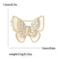Spilla a farfalla dorata con ali in madreperla bianca e brillanti dettagli in zircone - Oro