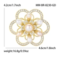 Elegante spilla a camelia dorata con perla centrale e petali di zirconi lucidi - Oro