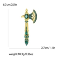 Spilla ad ascia con strass verdi in lega placcata oro con dettaglio misura 6,3 cm - Oro Verde