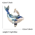Spilla balena in smalto con strass bianchi, misura 4,2x4,5cm e peso 11,3g - Oro Blu