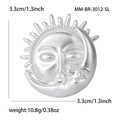 Vista dettagliata della spilla sole e luna in argento opaco con misure di 3,3 cm - Argento