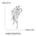Detailansicht der Strass-Perlen-Traubenbrosche mit Maßen von 7,8 cm Höhe und 3,8 cm Breite - Silber